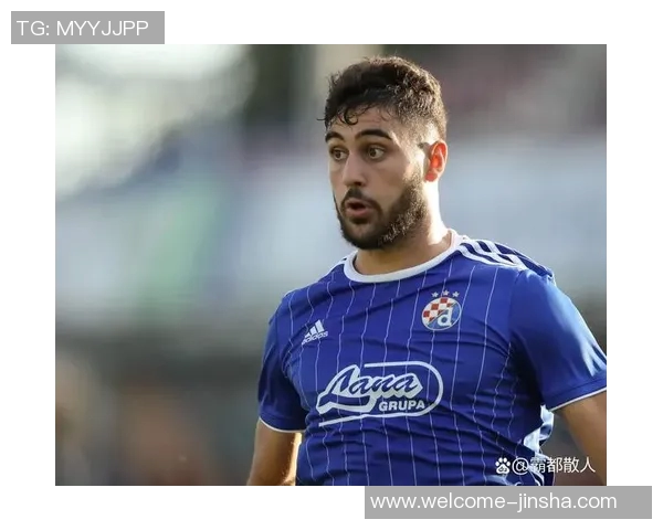 拜仁16岁中卫基亚拉父亲与曼城蓝军洽谈潜在转会事宜